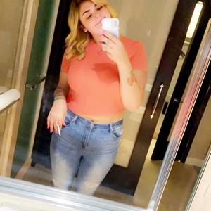 Meet your Posher, Amelia